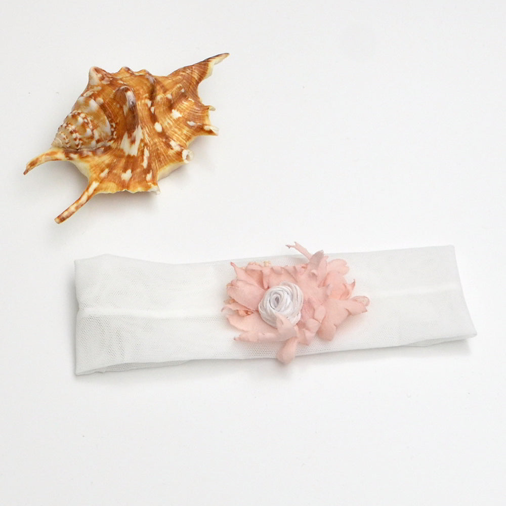 diadema corana accesorio pelo niñas eventos ceremonia bautizo arras rosa flor natural