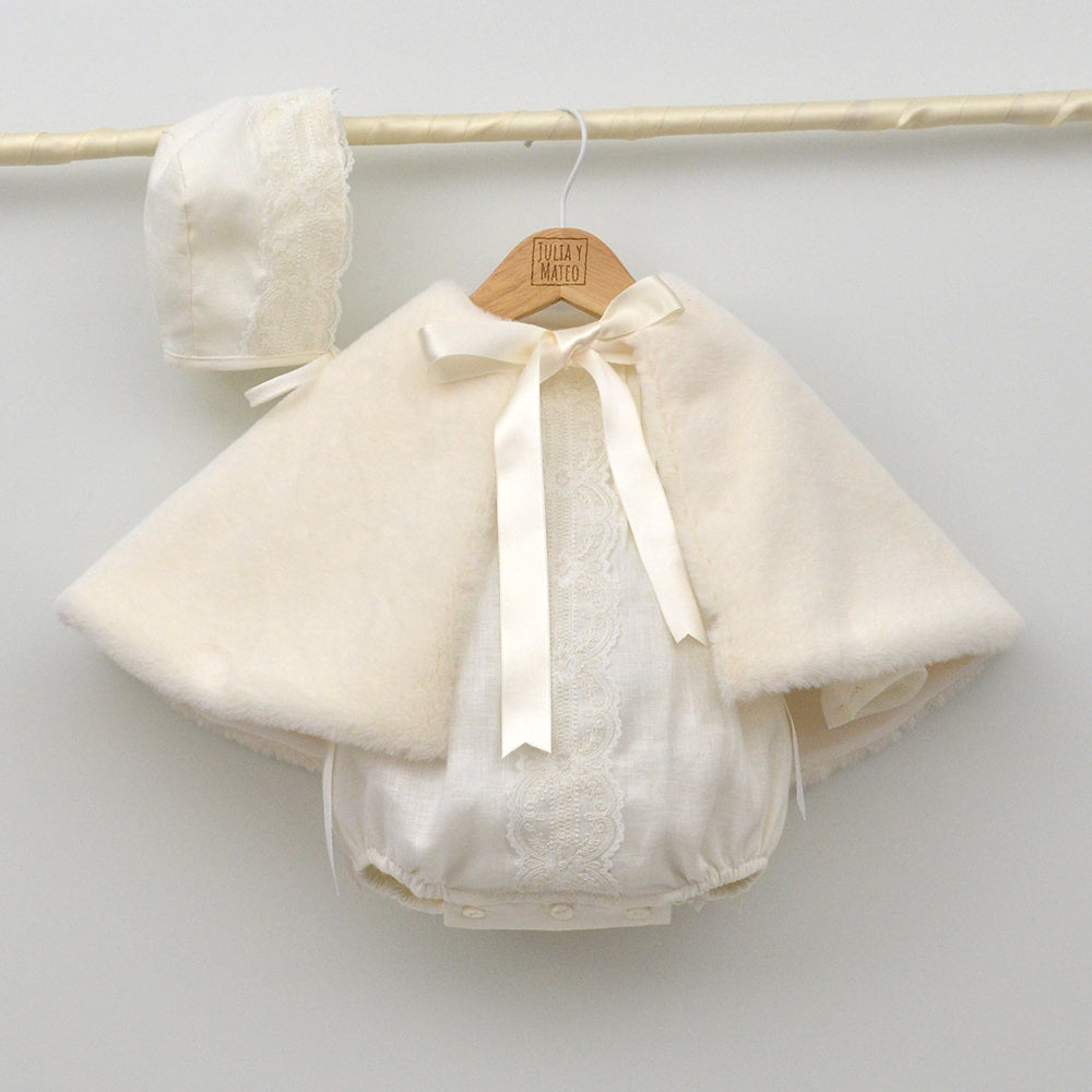 Tienda online trajes de bautizo y ceremonia clasico niños hecho en españa lino pelele con capota en manga larga