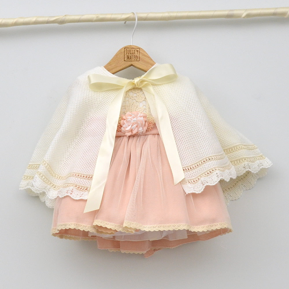 Vestido ceremonia niña bebes traje bautizo online hecho en españa adorno floral fajin