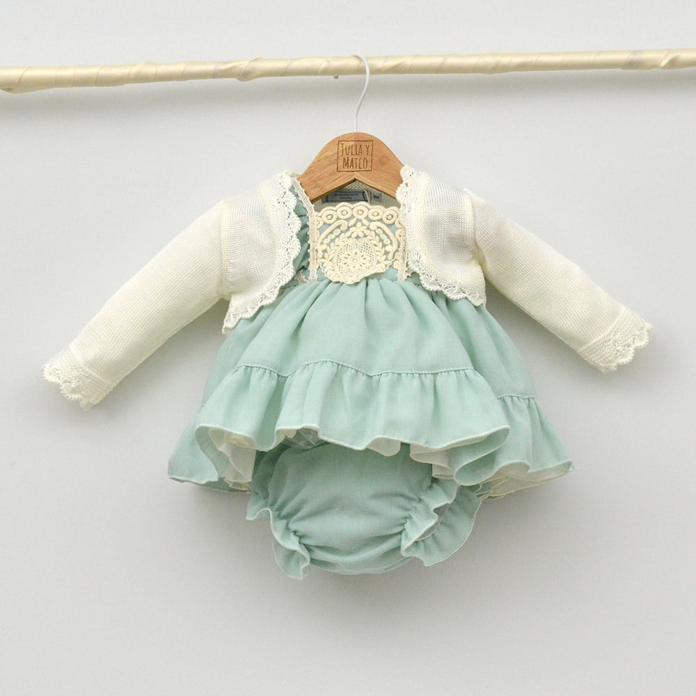 trajes ceremonia arras bodas vestidos eventos vestir bebes niñas primavera verano verde hecho en españa estilo moderno bordado lazo fajin hermanos conjuntados