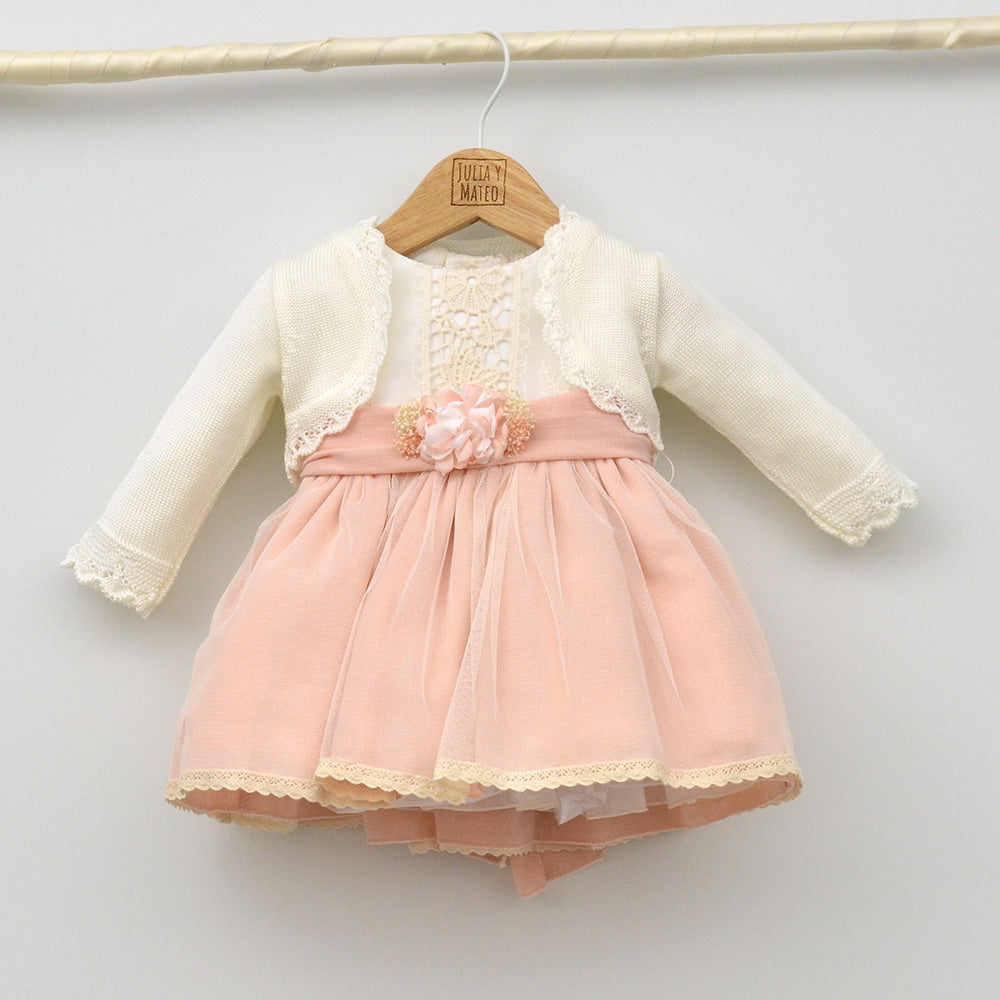 Vestido ceremonia niña bebes traje bautizo online hecho en españa adorno floral fajin