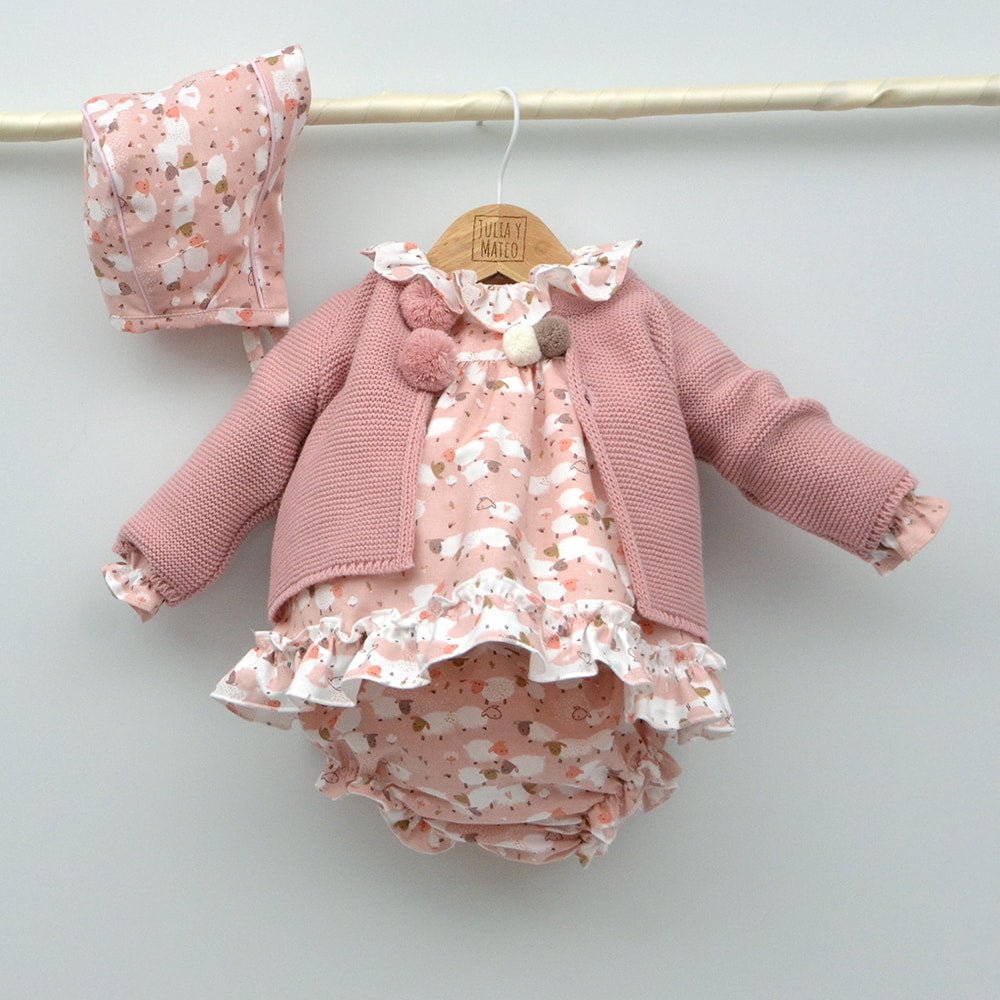 Jesusito bebé Daniela con braguita y capota