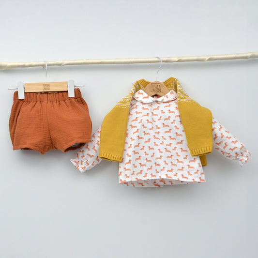 Conjunto bebé Daniel con pololo, camisa y jersey