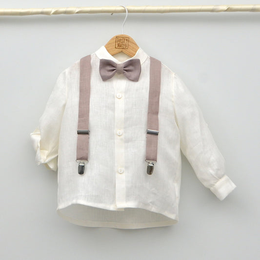 Conjunto lino Isabel con camisa cuello Mao, pajarita, tirantes y pantalón con Fajín