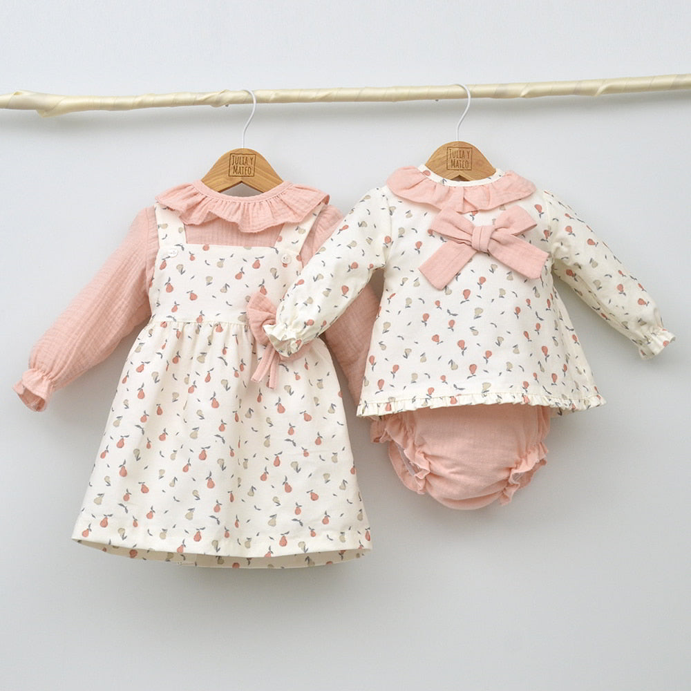 Conjunto bebé Paula con Pichy y blusita