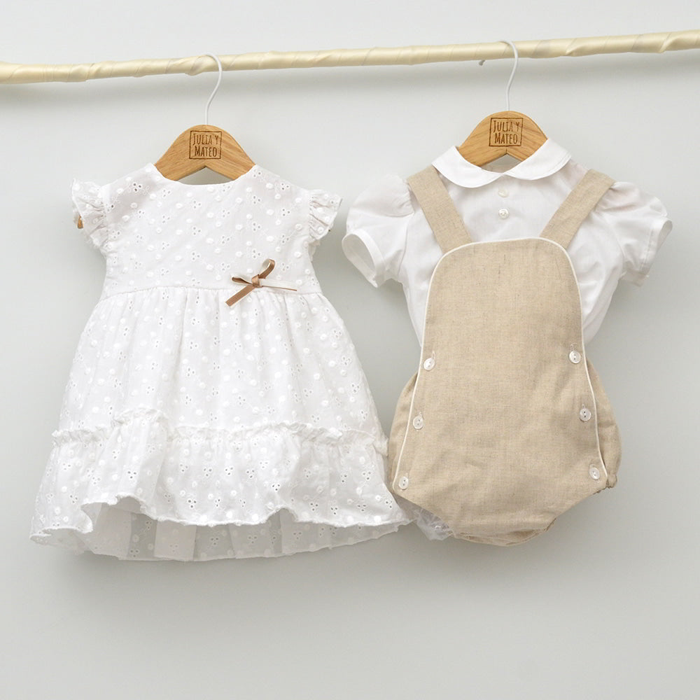 vestidos vestir niñas blancos jesusitos bebes con encanto trajes bodas eventos niñas 6,9,12,18,24,30,36, meses tienda online ropa clasica bebes Mayoral DOña Carmen VEstir a hermanas conjuntadas con encanto arras bodas