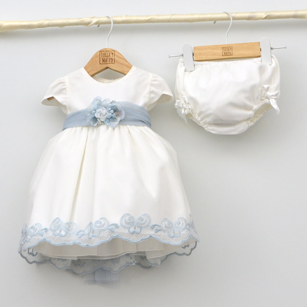 vestido bordado ceremonia bautizo arras niñas fajin flores azul tienda online trajes eventos bodas niñas pajes bebes Amaya Mayoral