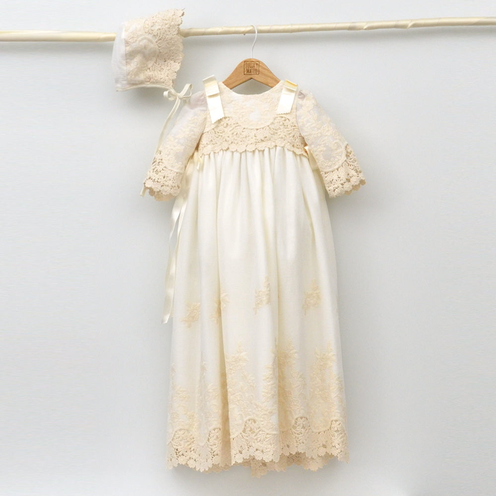 Tienda traje bautizo clasico faldones verano tradicionales hechos en españa guipur organza largos capota niños niñas bebes