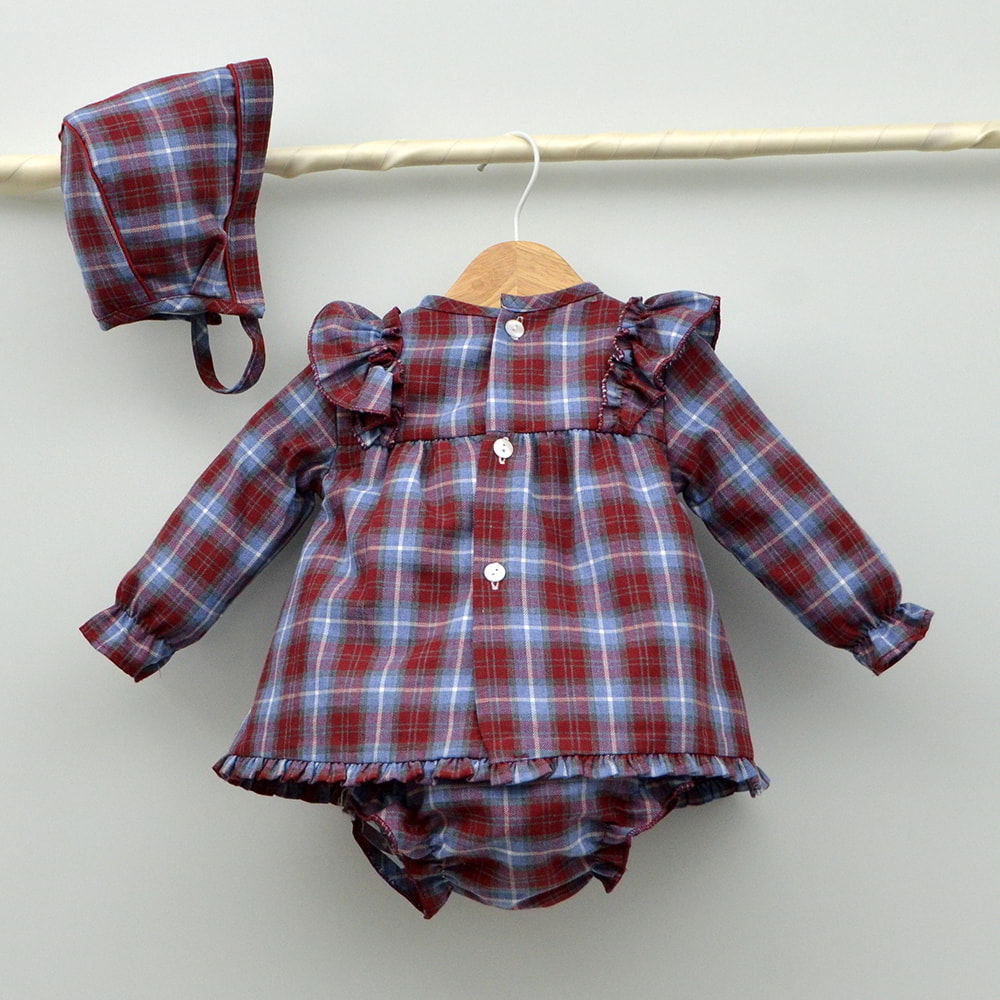 Jesusito bebé Ginebra con braguita y capota