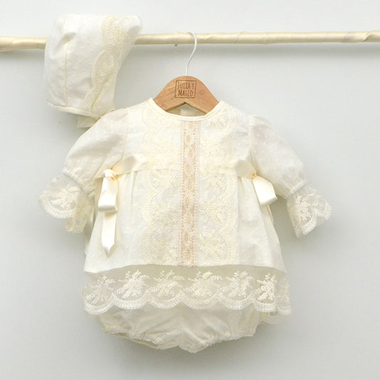 jesusito bautizo niñas tul encaje lazos conjunto bautismo hecho en españa tienda online bautizo bebes ropa hija maria pombo en su boda bautizo