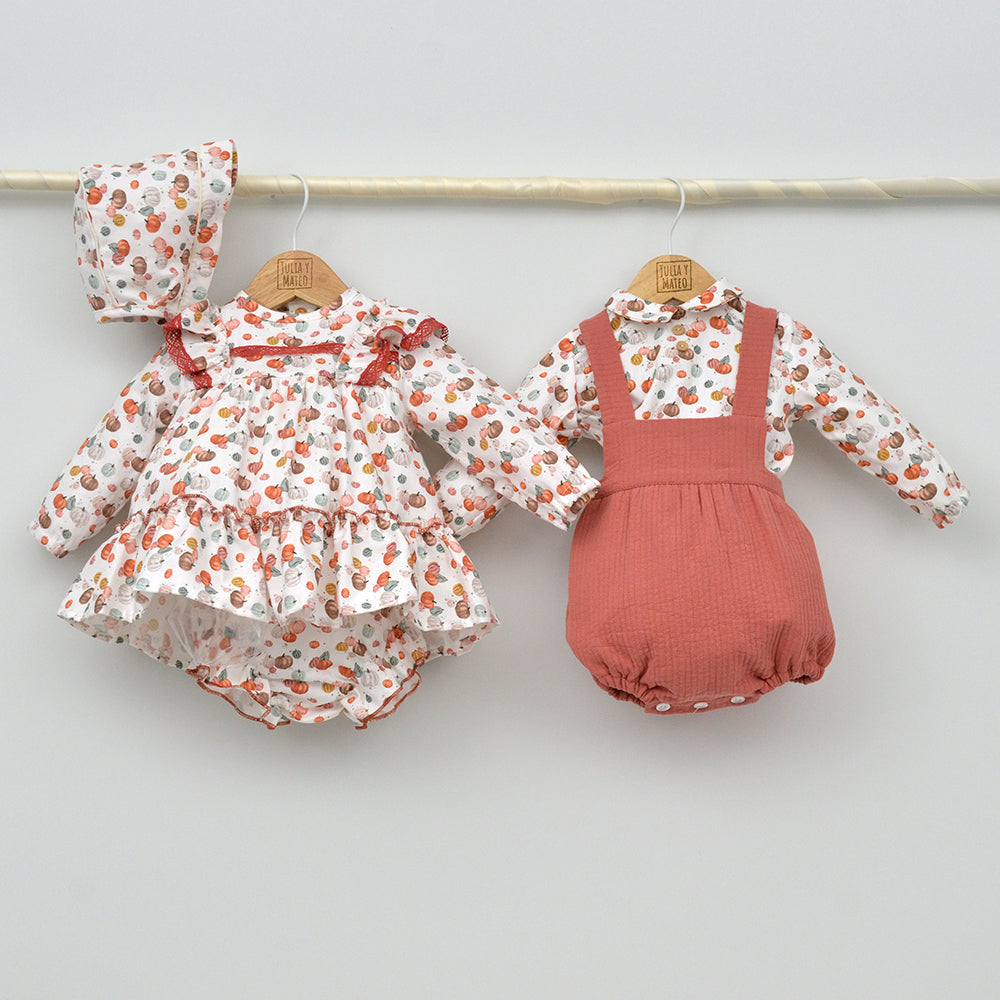Conjunto bebé Lucas con peto y camisa cuello Mao