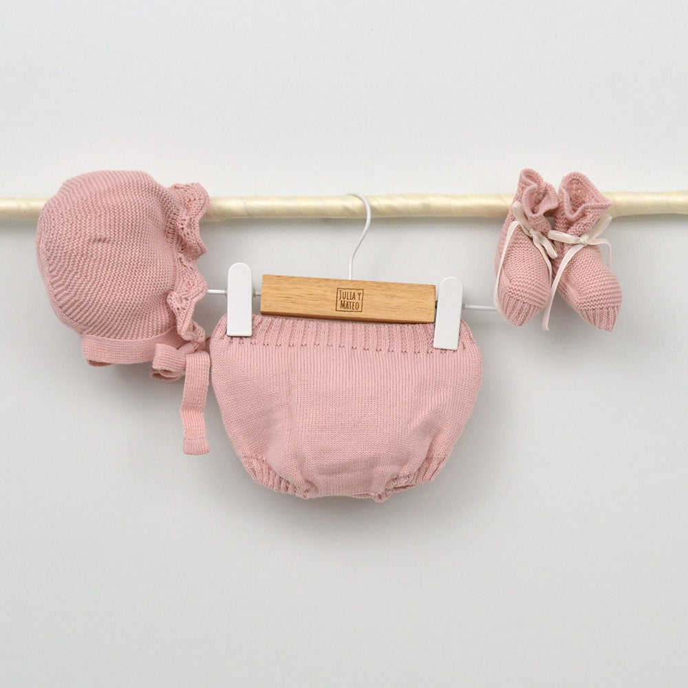 Conjunto bebés punto Alma con jersey, culotte, capota y patucos