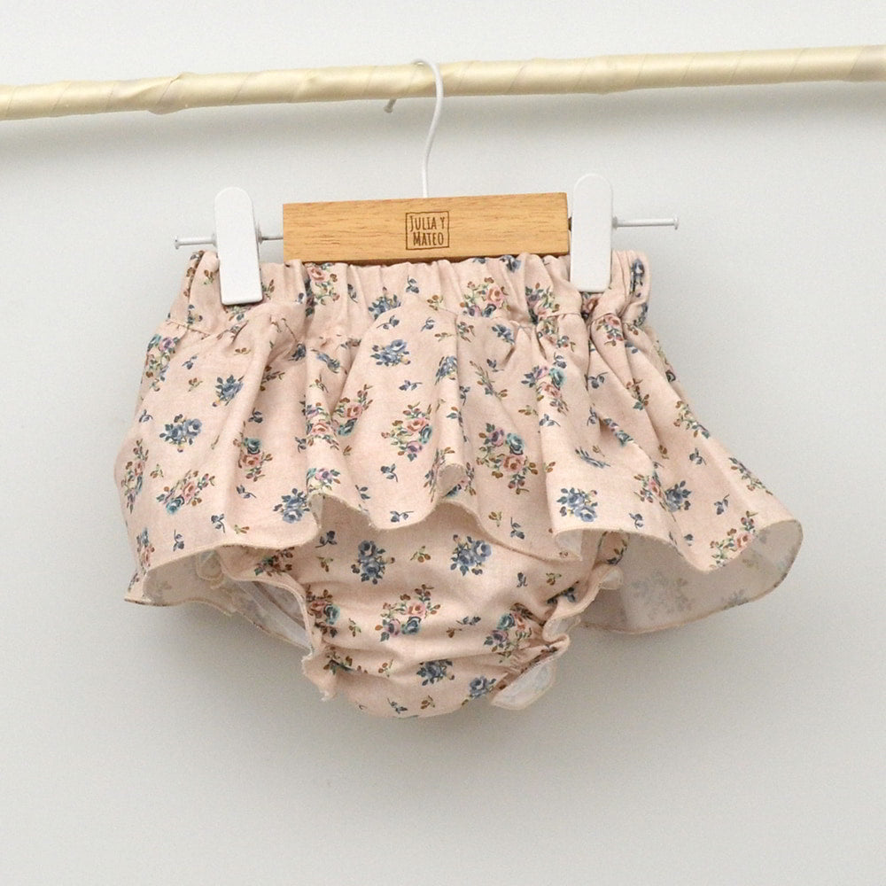 Conjunto bebé Isabela con blusita, chaqueta y falda