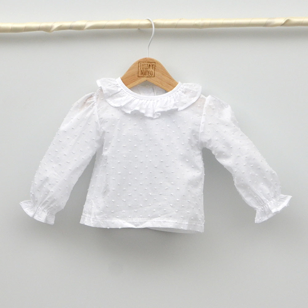 Conjunto bebés punto Miño con blusa, peto y chaqueta con pompones