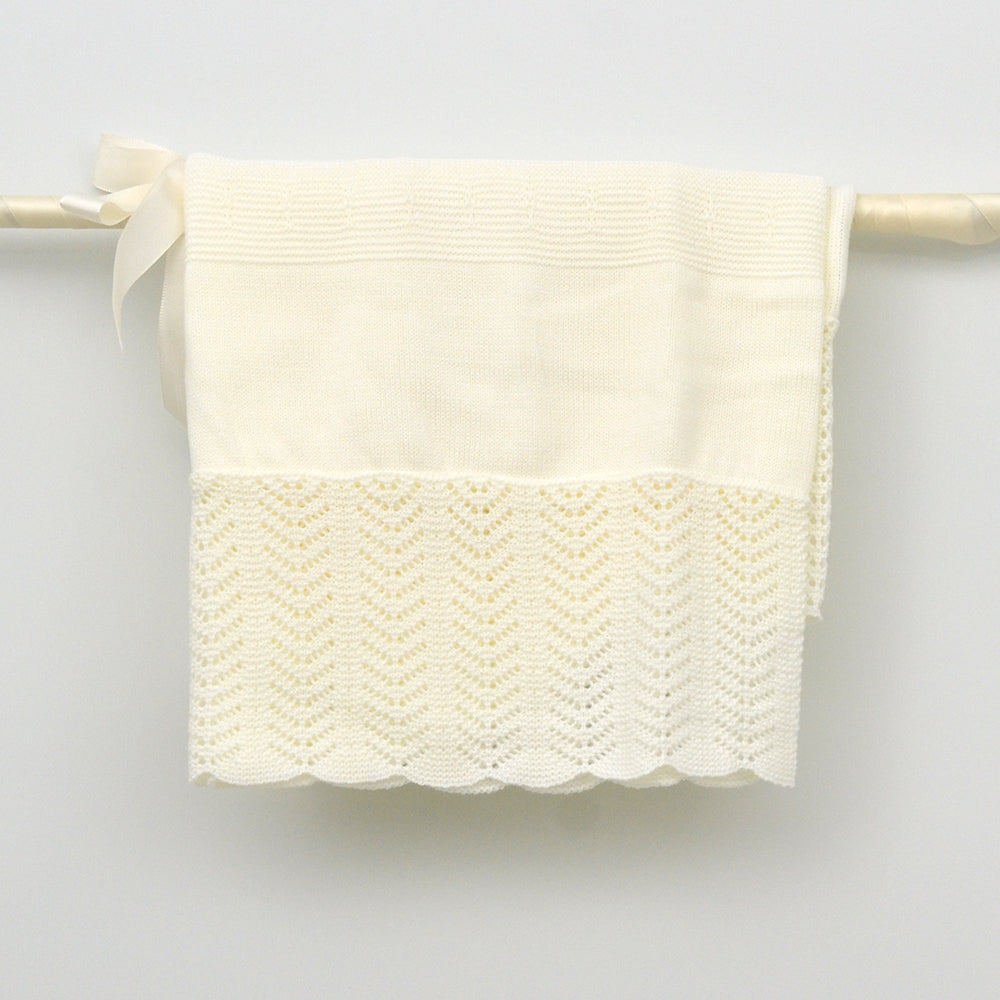 Toquilla bebés María de punto con lazo de raso