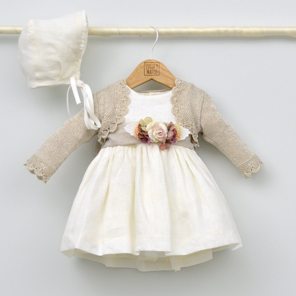 Vestido bebés lino Leo con adorno floral
