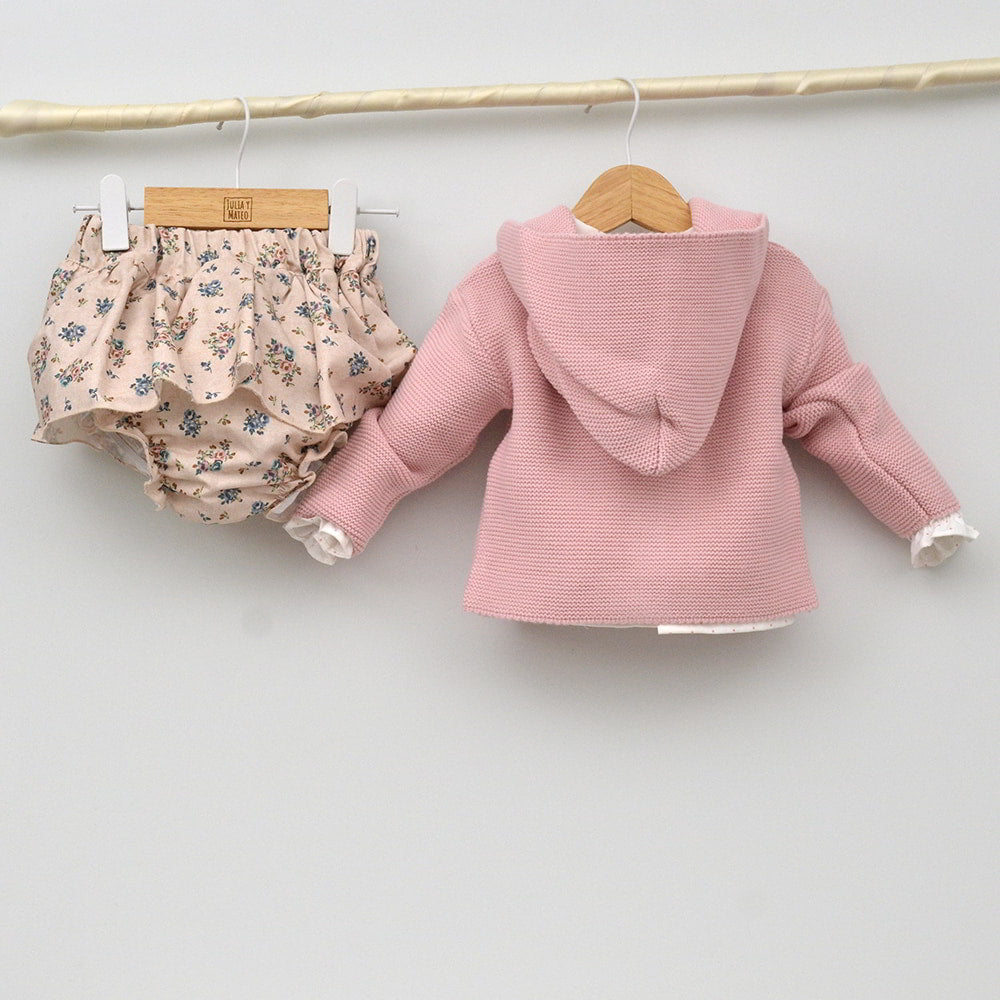 Conjunto bebé Isabela con blusita, chaqueta y falda