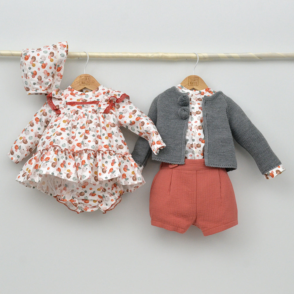 Conjunto bebé Lucas con peto y camisa cuello Mao