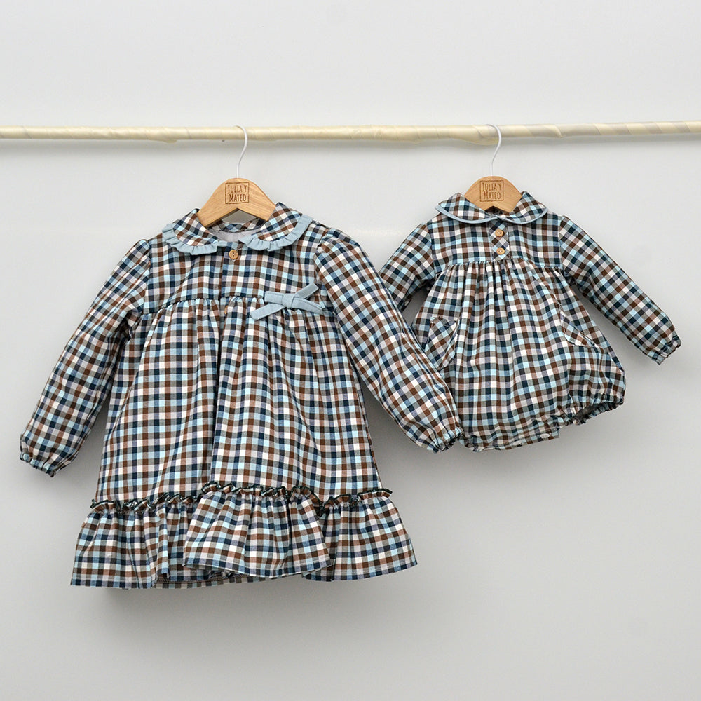 Conjunto bebé Martín con peto y camisa cuello bebé