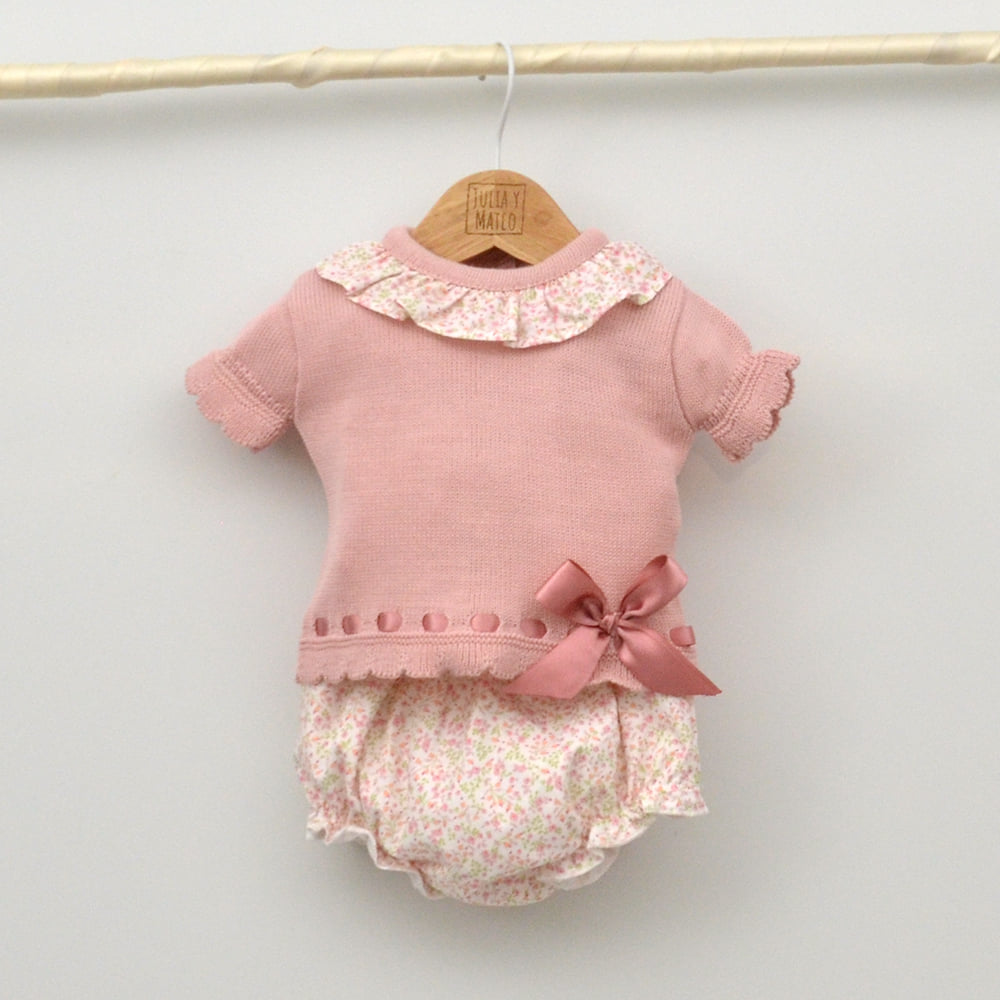 Conjunto Sol de ranita y sueter perle cuello bebé
