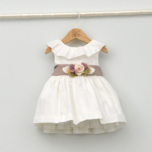 Vestido bebés Emma con fajín de lino y adorno floral