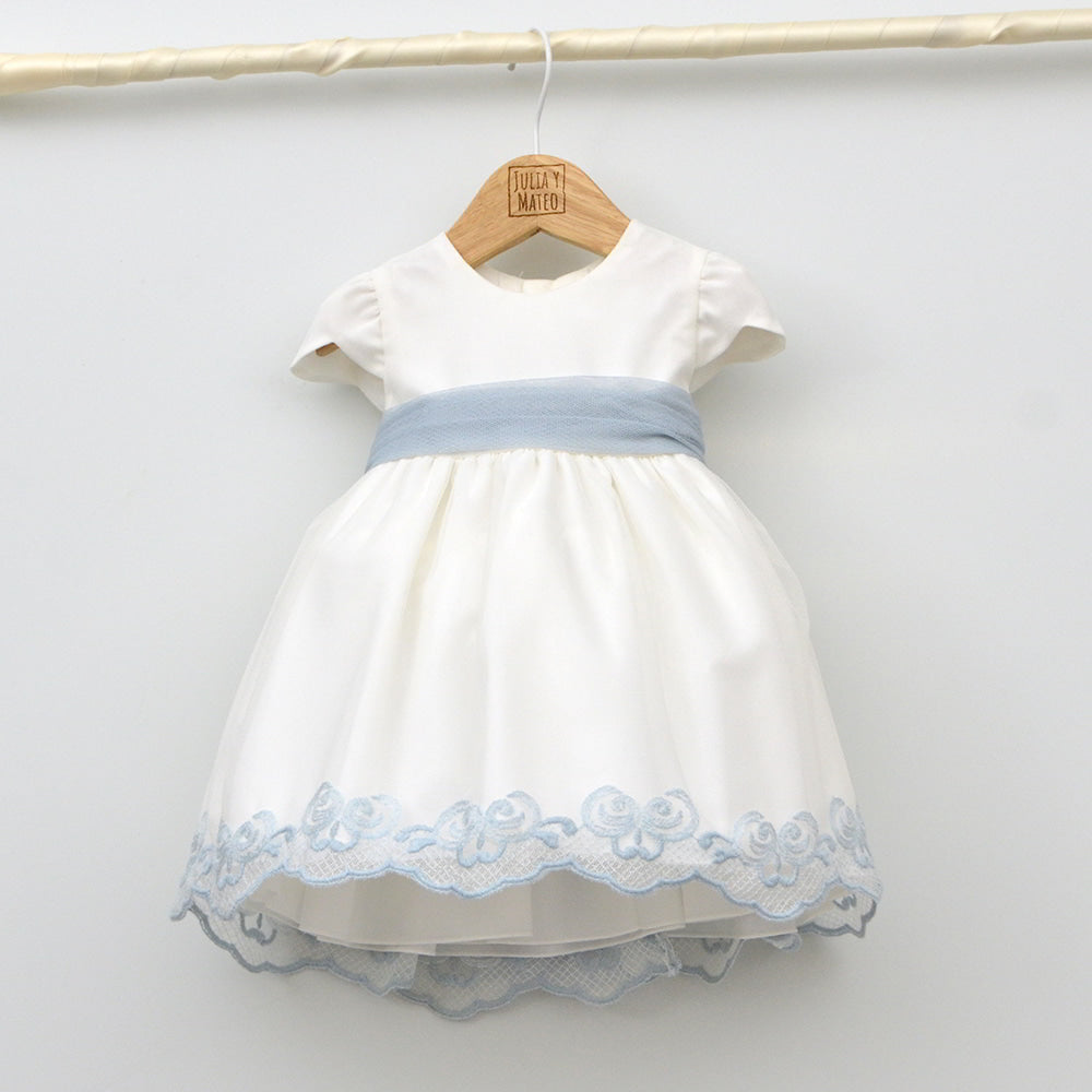 vestido bordado ceremonia bautizo arras niñas fajin flores azul tienda online trajes eventos bodas niñas pajes bebes Amaya Mayoral