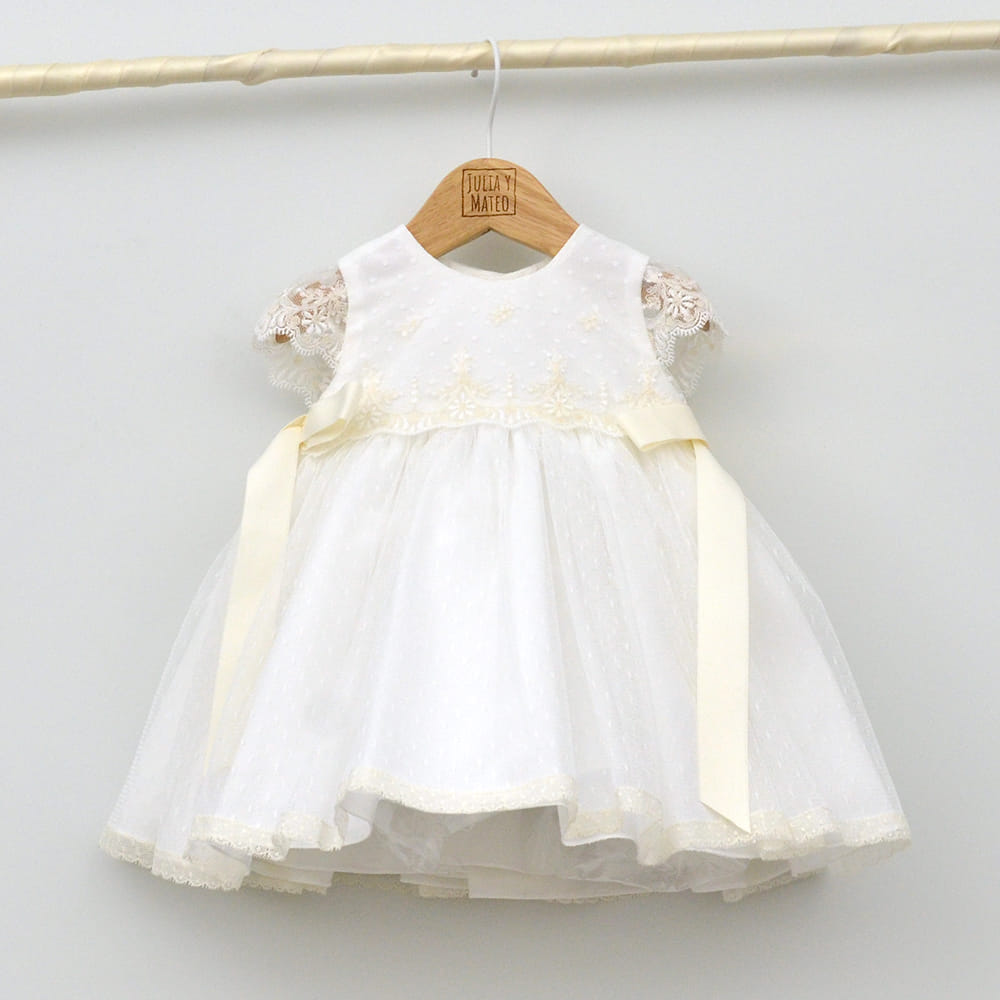 Vestido Bautizo niñas traje ceremonia online bebes lazos crudo encaje fajin flores hecho en españa meses años