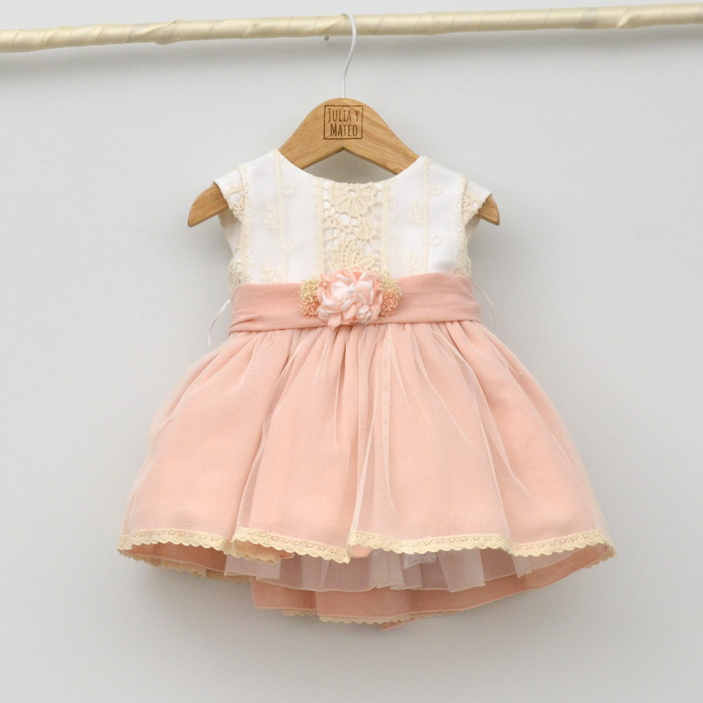 Vestido ceremonia niña bebes traje bautizo online hecho en españa adorno floral fajin