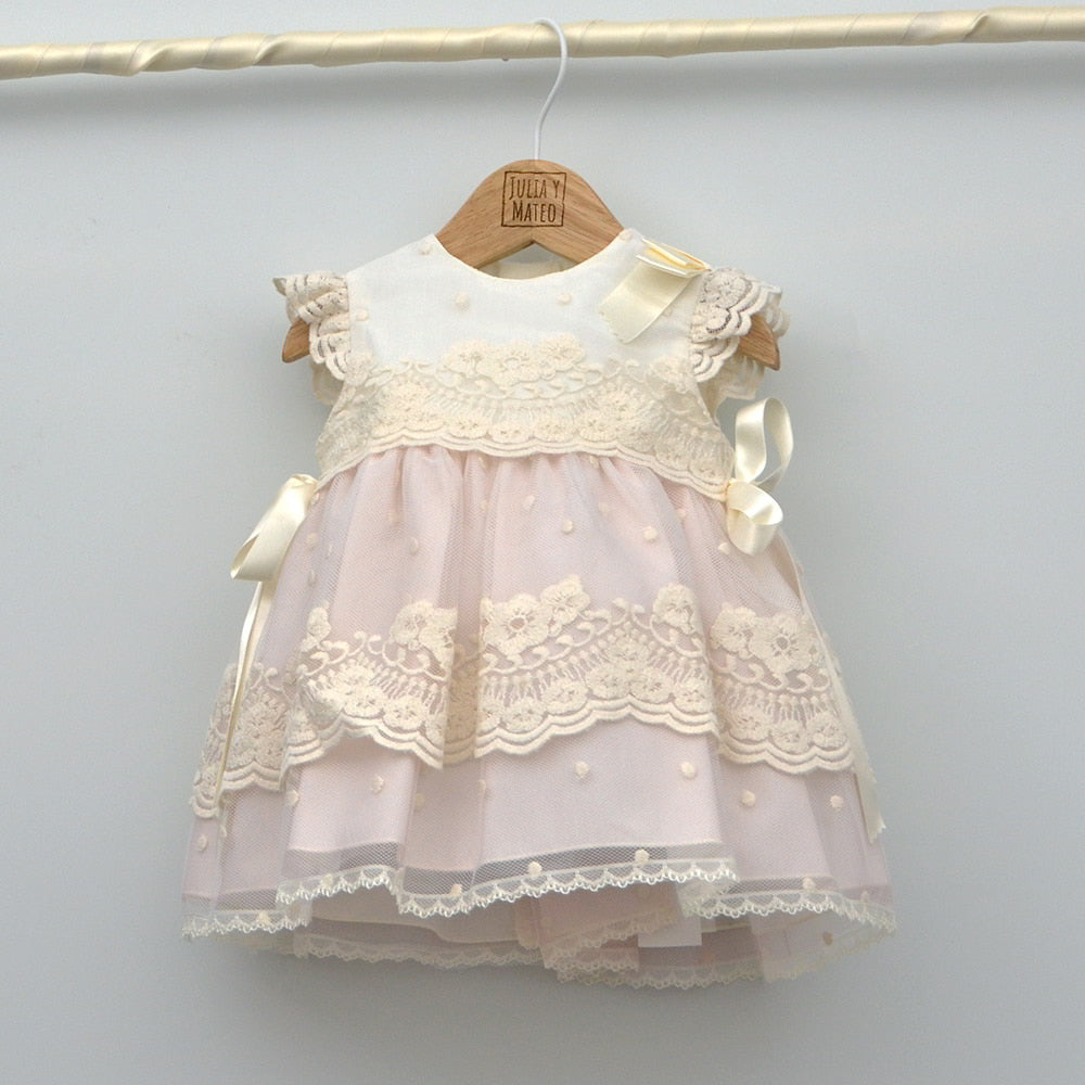 Vestido bautizar bautismo niñas rosa lazos tul Amaya Mayoral Albacete cuenca granada