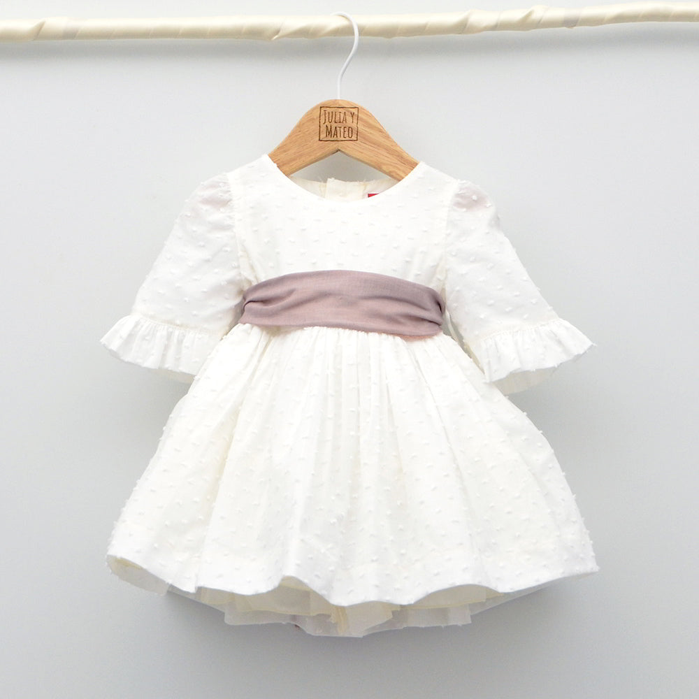 Vestido niña plumeti Isabel con adorno floral