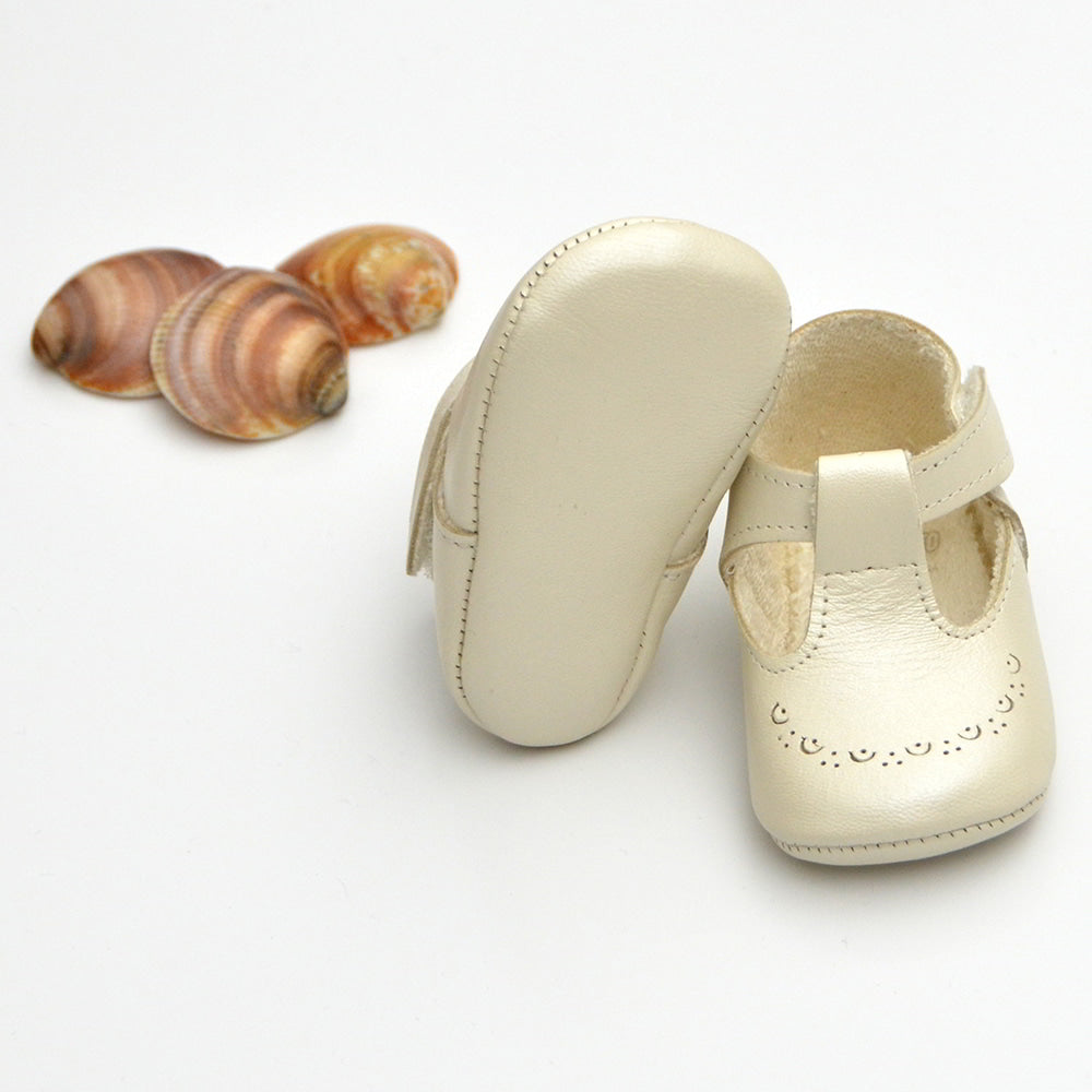 zapato bebes niños piel recien nacido hecho en españa ceremonia bautizo