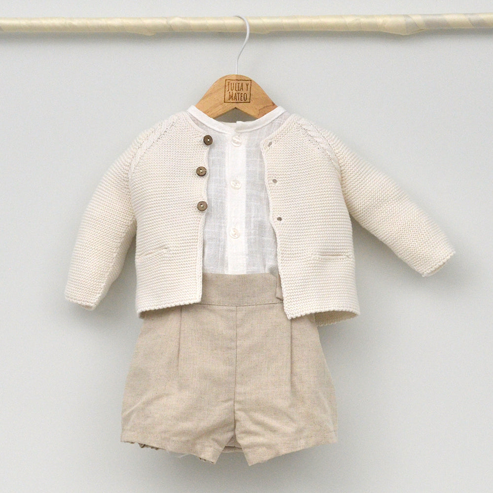 Conjunto bebé Capri con peto y camisa Mao