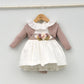 Vestido bebés Emma con fajín de lino y adorno floral