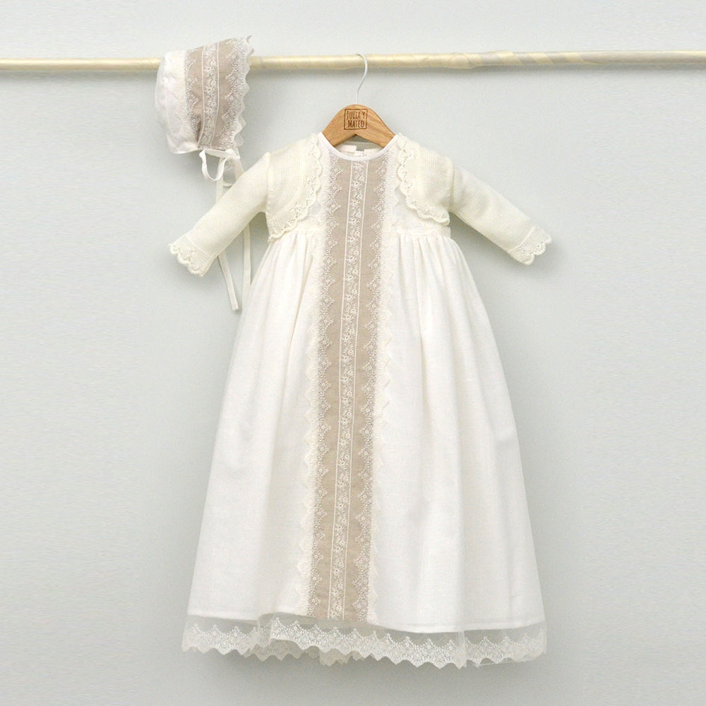 Faldón de Bautizo bordado Amaya con capota y culotte