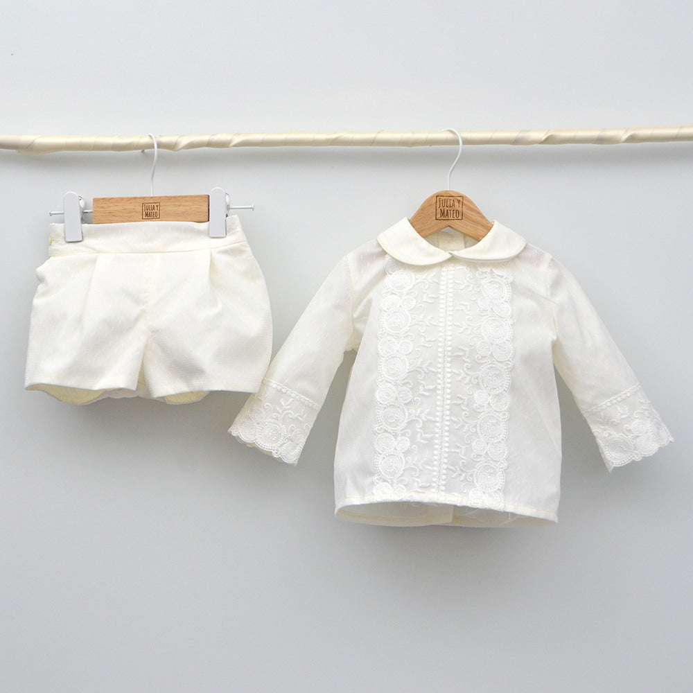La mejor tienda online de ropa de Bautizo clasica hecha en españa para niños  trajes conjuntos lino tul blanco clasico
