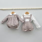 Conjunto bebé Abril con ranita y blusa cuello bebé