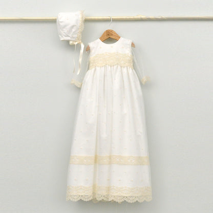 Faldón David largo de tul con blondas y capota