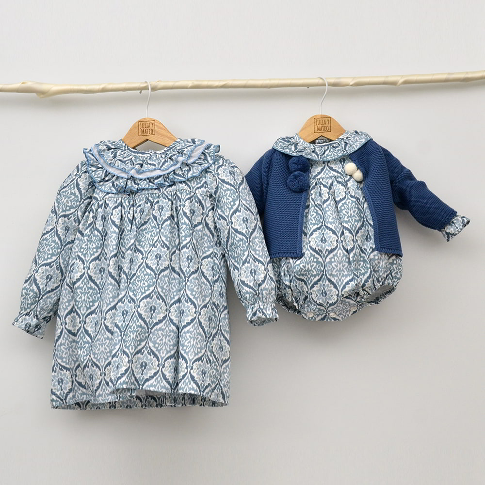 trajes vestir niños bebes 3,6,9,12,18 meses ropa clasica hecha en españa con encanto vestir hermanos conjuntados