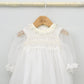 traje bautizo niña artesanal manga larga clasico hecho en españa a mano nido de abeja, vestido bautismo elegante