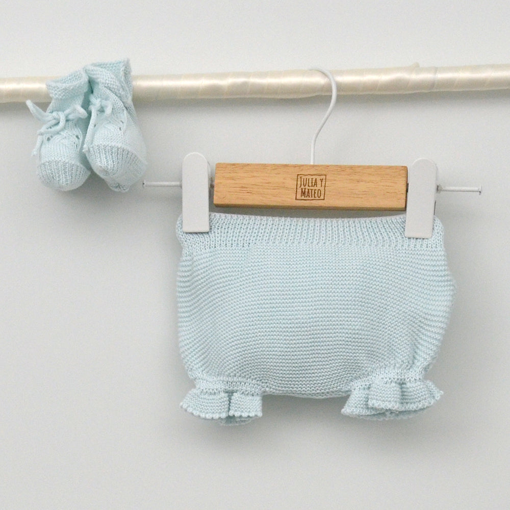 Conjunto bebés Creta de hilo con jersey, culotte, patucos y capota