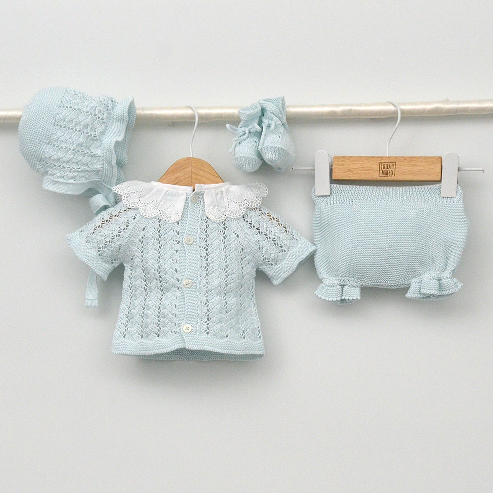 Conjunto bebés Creta de hilo con jersey, culotte, patucos y capota