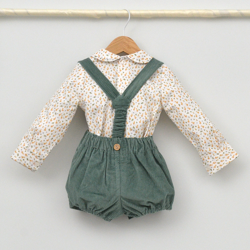 Conjunto bebé Marcos con peto y camisa cuello bebé