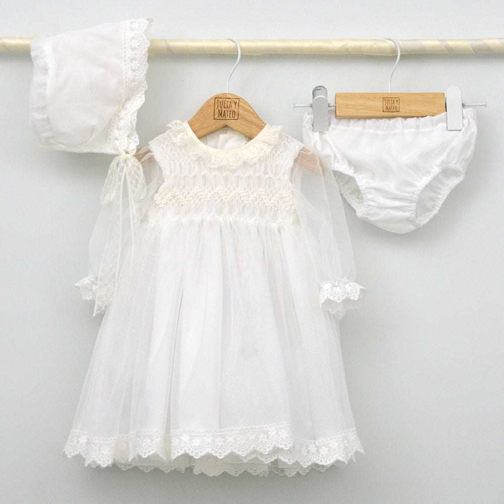 traje bautizo niña artesanal manga larga clasico hecho en españa a mano nido de abeja, vestido bautismo elegante
