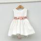 vestido arras ceremonia desde la talla 3 años hasta la talla 8 años con fajín de tul y adorno floral a juego