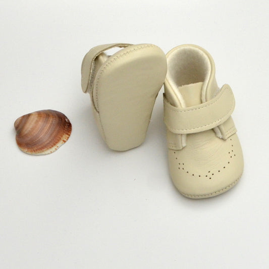 zapato Bautizo niños bebes recien nacidos beige piel hechos en españa