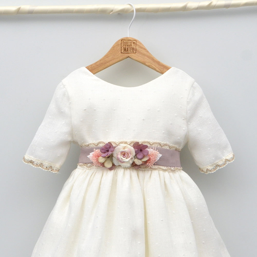 vestido de ceremonia niñas con fajin, lazo y flores hecho en españa, manga , bodas primavera verano, arras, pajes
